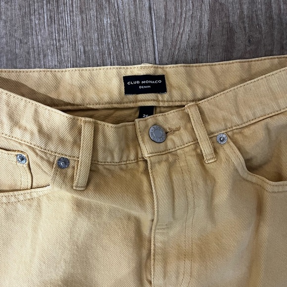 Club Monaco The Relaxed Slim in Buttered Yellow - Picture 5 of 7